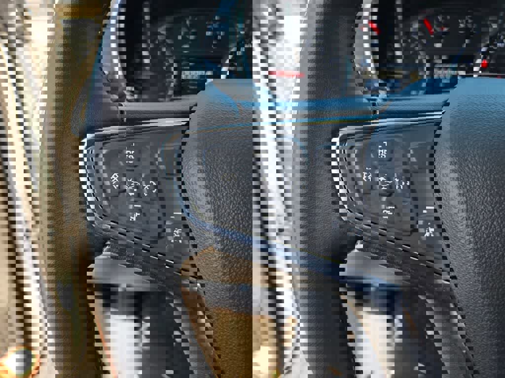 Used 2024 Chevrolet Equinox LT FWD image 21