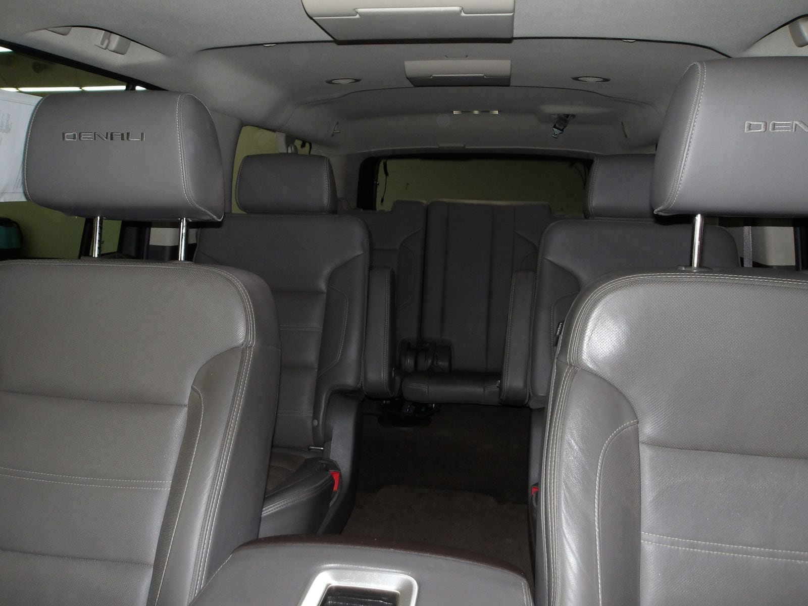 Used 2016 GMC Yukon XL Denali w/ Open Road Package AWD/4WD image 10