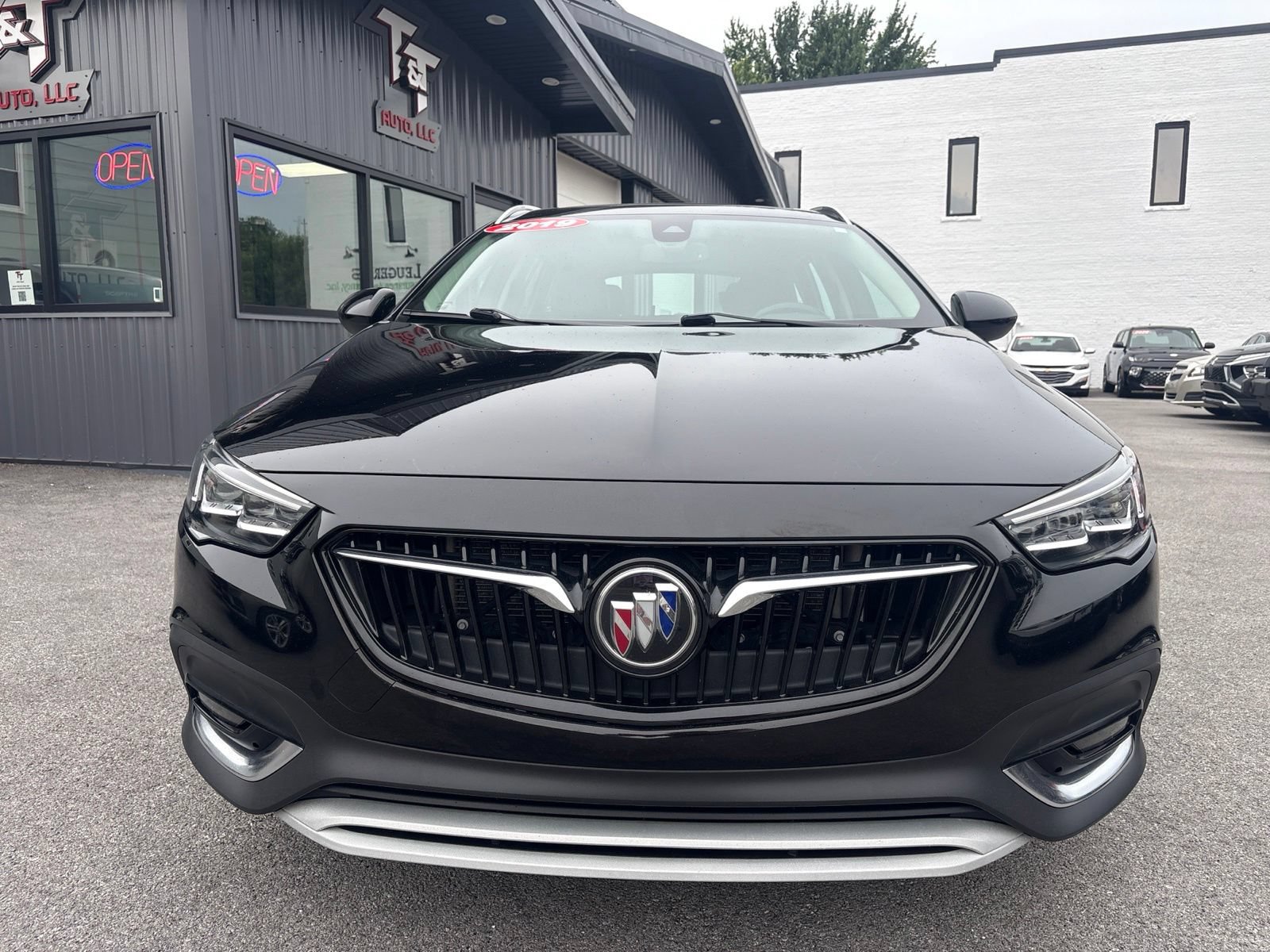 Used 2019 Buick Regal Essence w/ Driver Confidence Package I AWD/4WD image 8