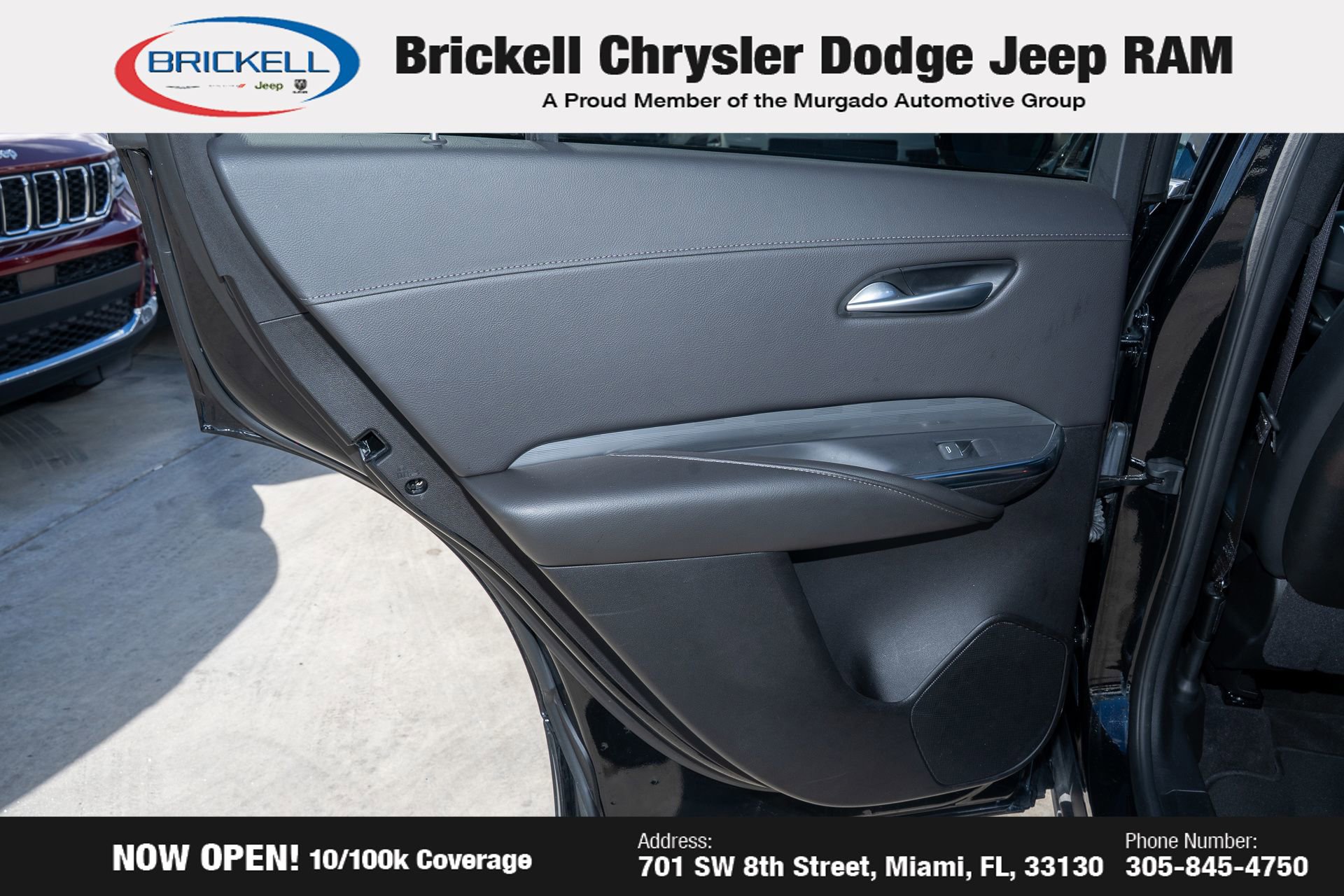 Used 2025 Cadillac XT4 Premium Luxury image 12