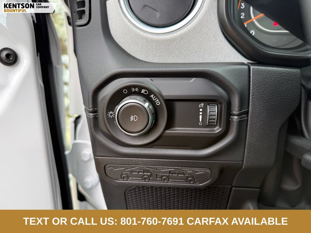 Used 2026 Jeep Wrangler Unlimited Sahara AWD/4WD image 17
