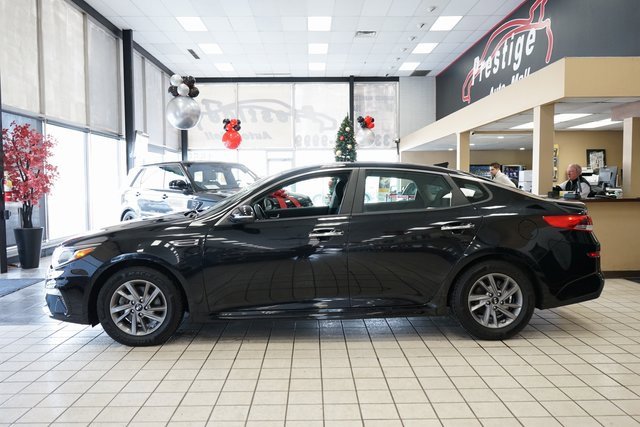 Used 2020 Kia Optima LX image 4