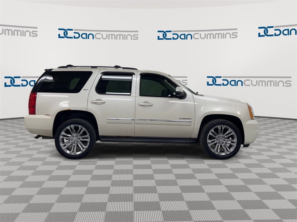 Used 2012 GMC Yukon SLT w/ SLT-2 Equipment Package image 9