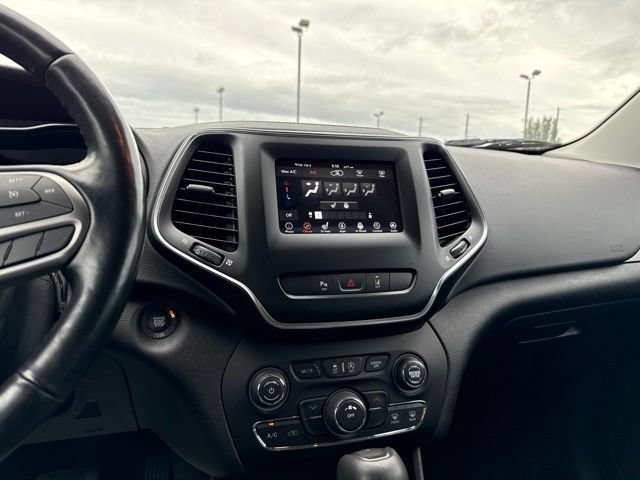 Used 2021 Jeep Cherokee Latitude Plus AWD/4WD image 20