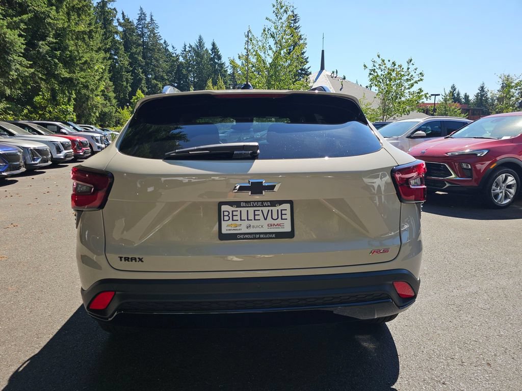 New 2026 Chevrolet Trax RS w/ Driver Confidence Package FWD image 6