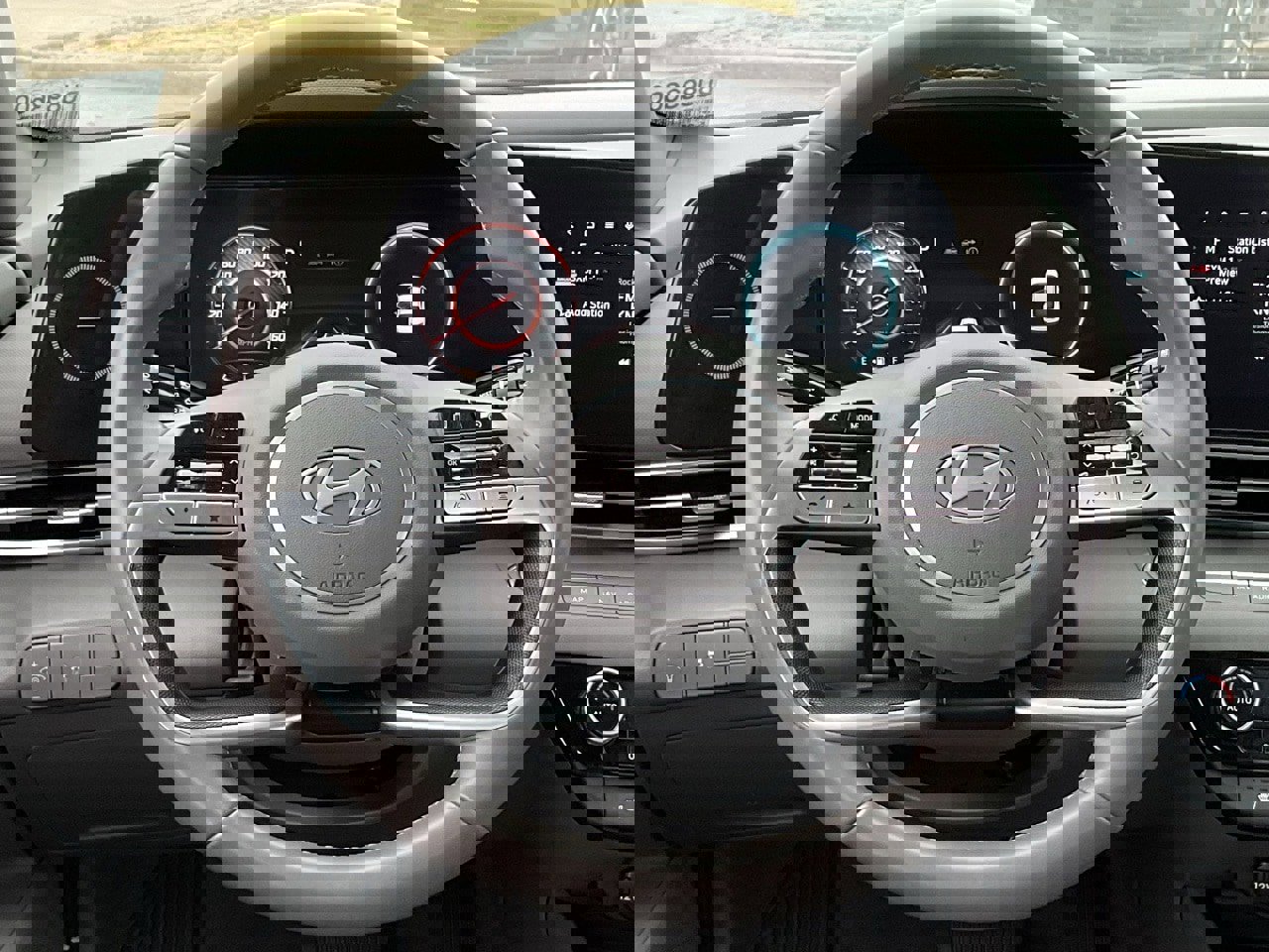 Used 2025 Hyundai Elantra SEL image 22