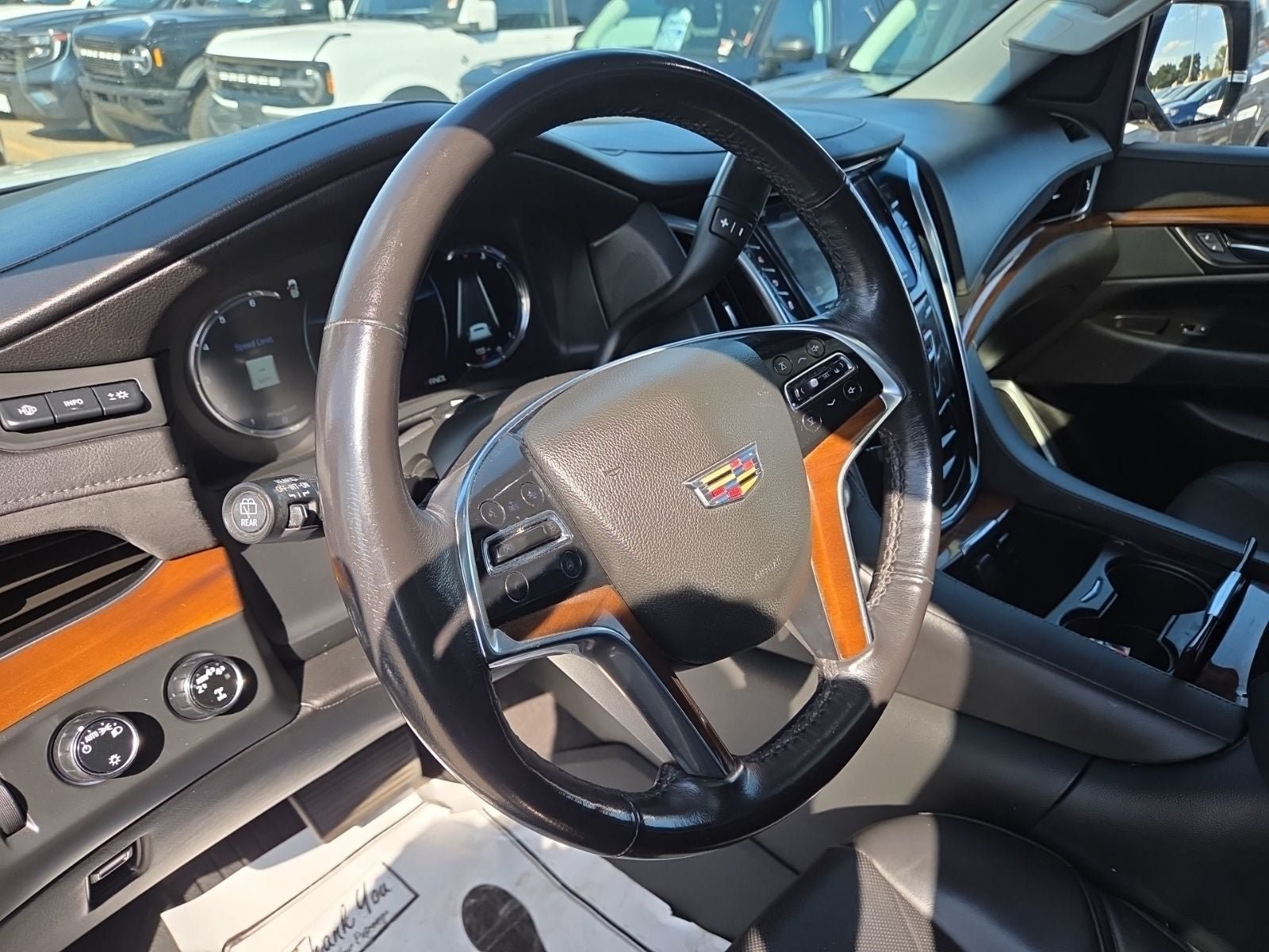 Used 2020 Cadillac Escalade ESV Premium Luxury AWD/4WD image 32