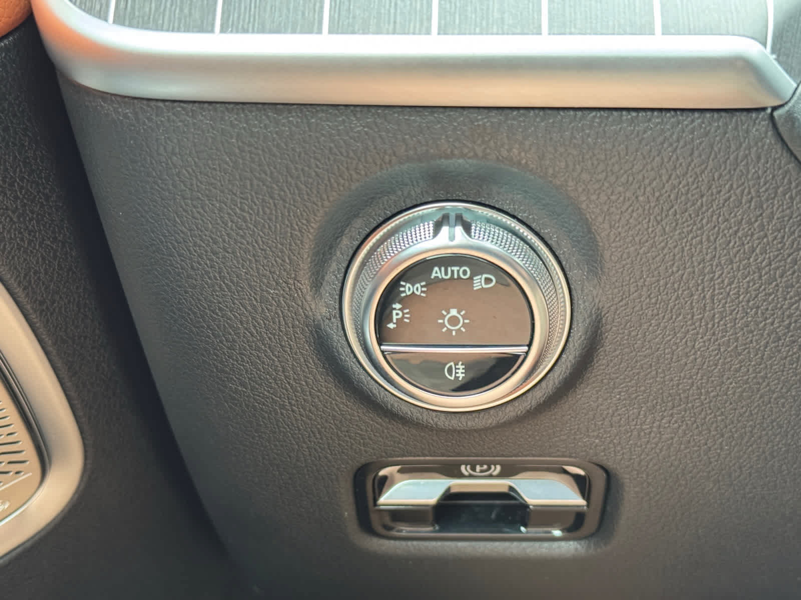 Used 2024 Mercedes-Benz C 300 4MATIC Sedan image 18