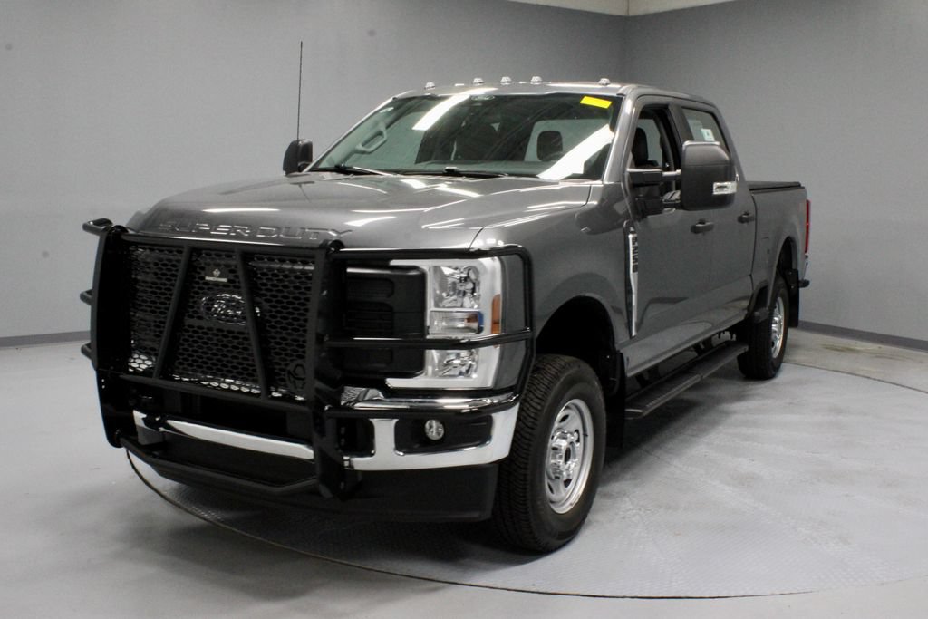 Certified 2025 Ford F250 XL AWD/4WD image 6