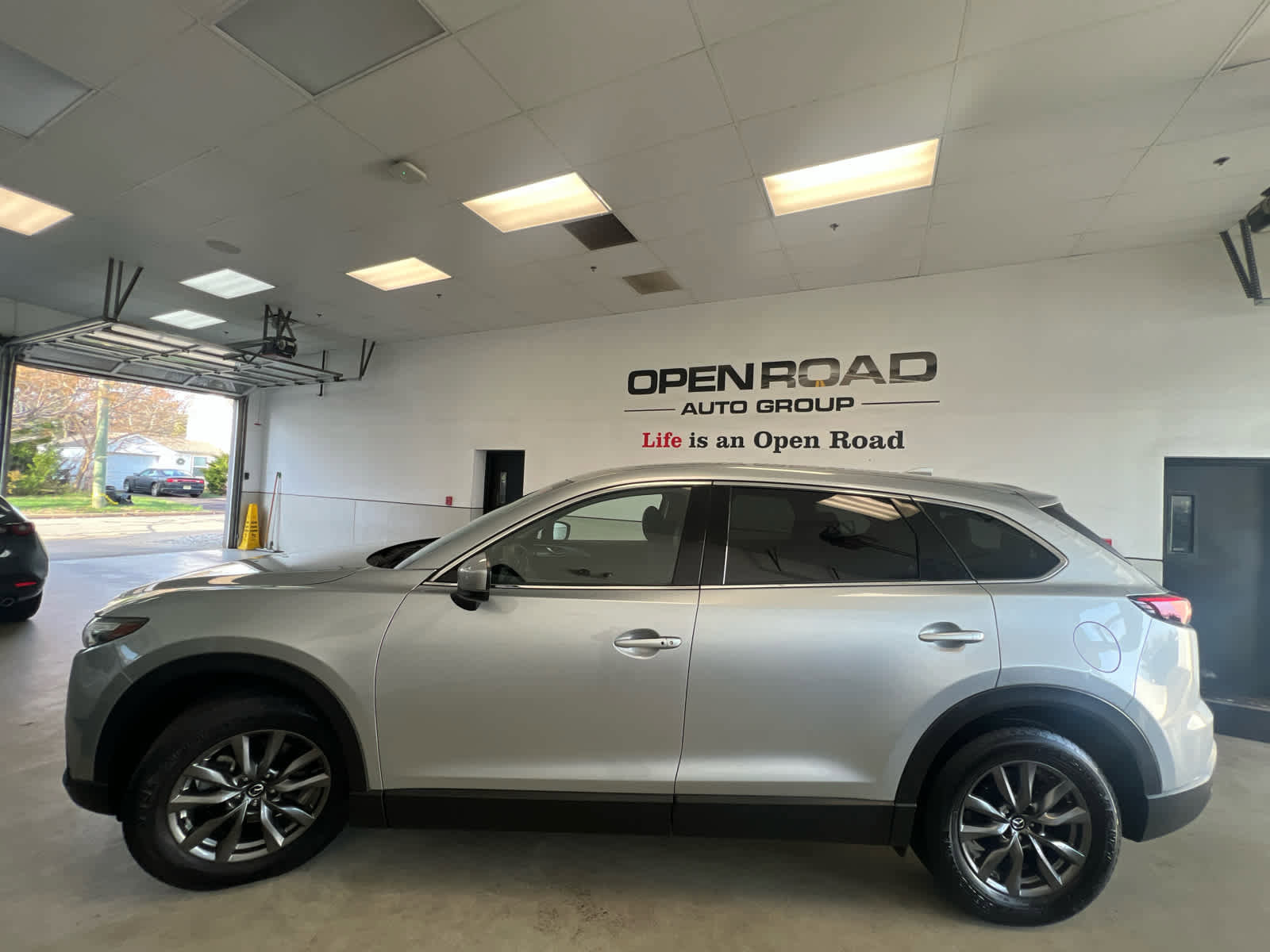 Certified 2023 MAZDA CX-9 Touring image 3