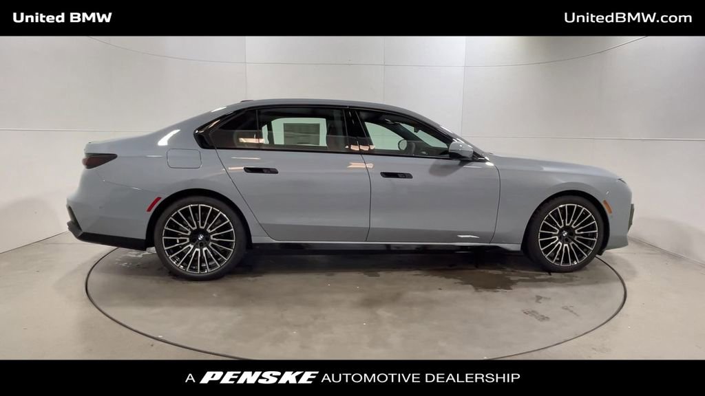 New 2026 BMW 760i xDrive w/ Executive Package image 9