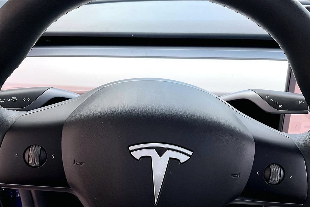 Used 2025 Tesla Model Y Long Range RWD image 15