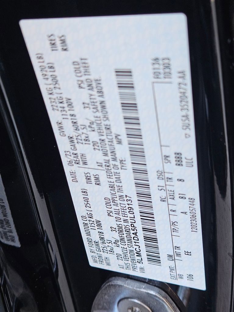 Used 2023 Lincoln Corsair AWD image 26