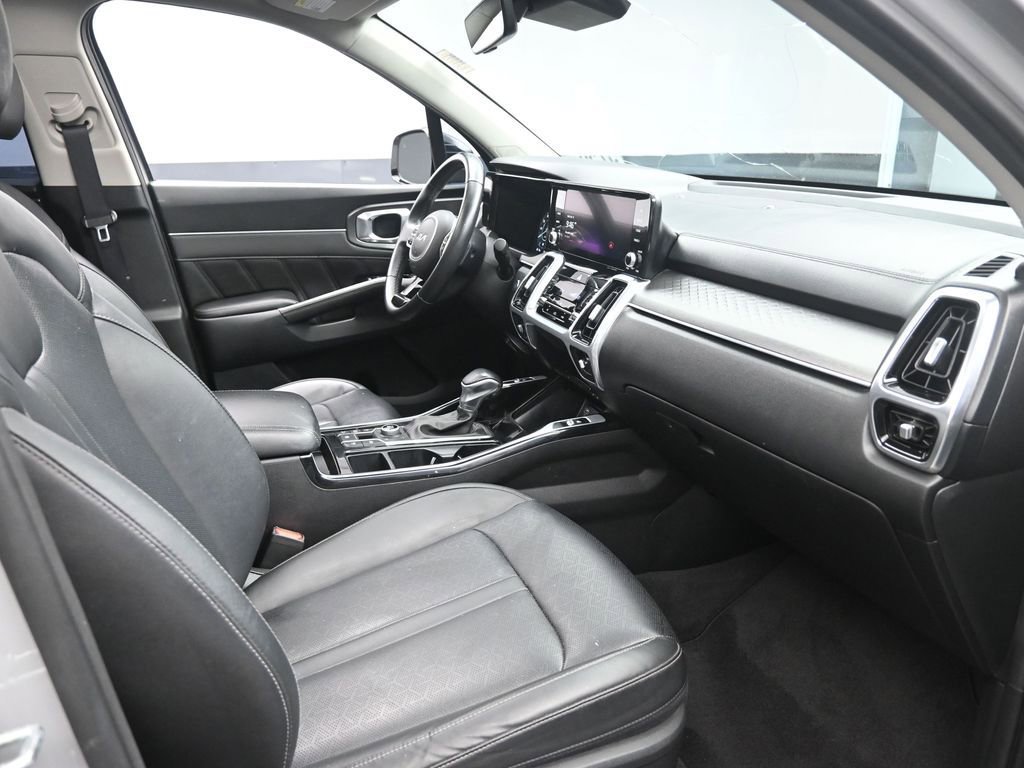 Used 2023 Kia Sorento SX AWD/4WD image 30