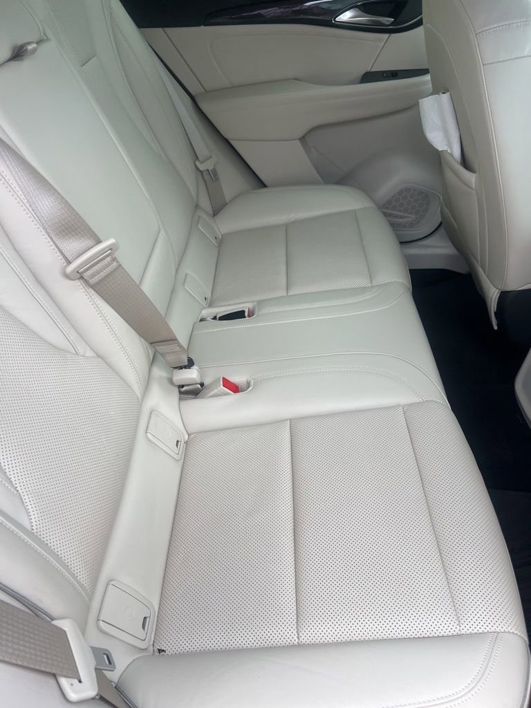 Used 2021 Buick Envision Essence w/ Technology Package I FWD image 14