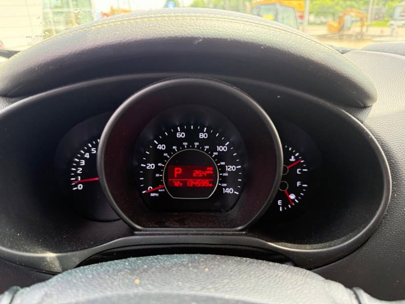 Used 2016 Kia Soul + w/ Audio Package FWD image 11