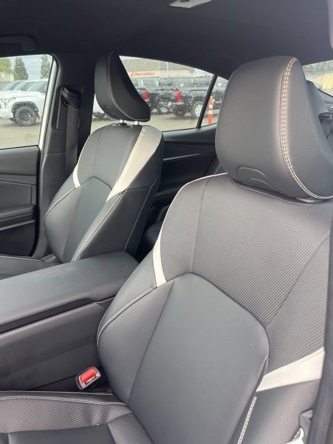 Used 2025 Toyota Camry SE image 11