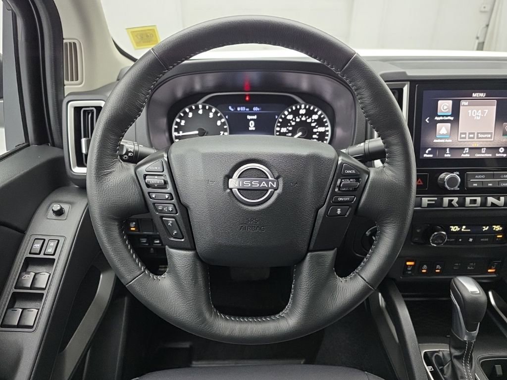 Used 2025 Nissan Frontier SV w/ SV Convenience Package image 24