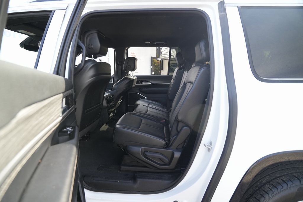 Used 2023 Jeep Wagoneer L Series II image 20