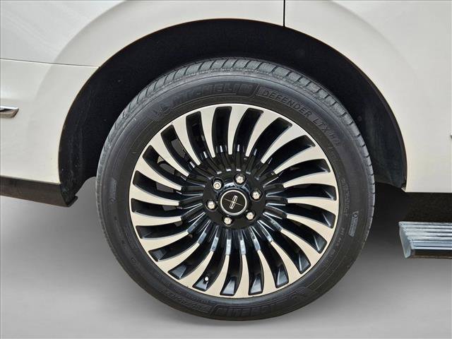Used 2019 Lincoln Navigator Black Label AWD/4WD image 19