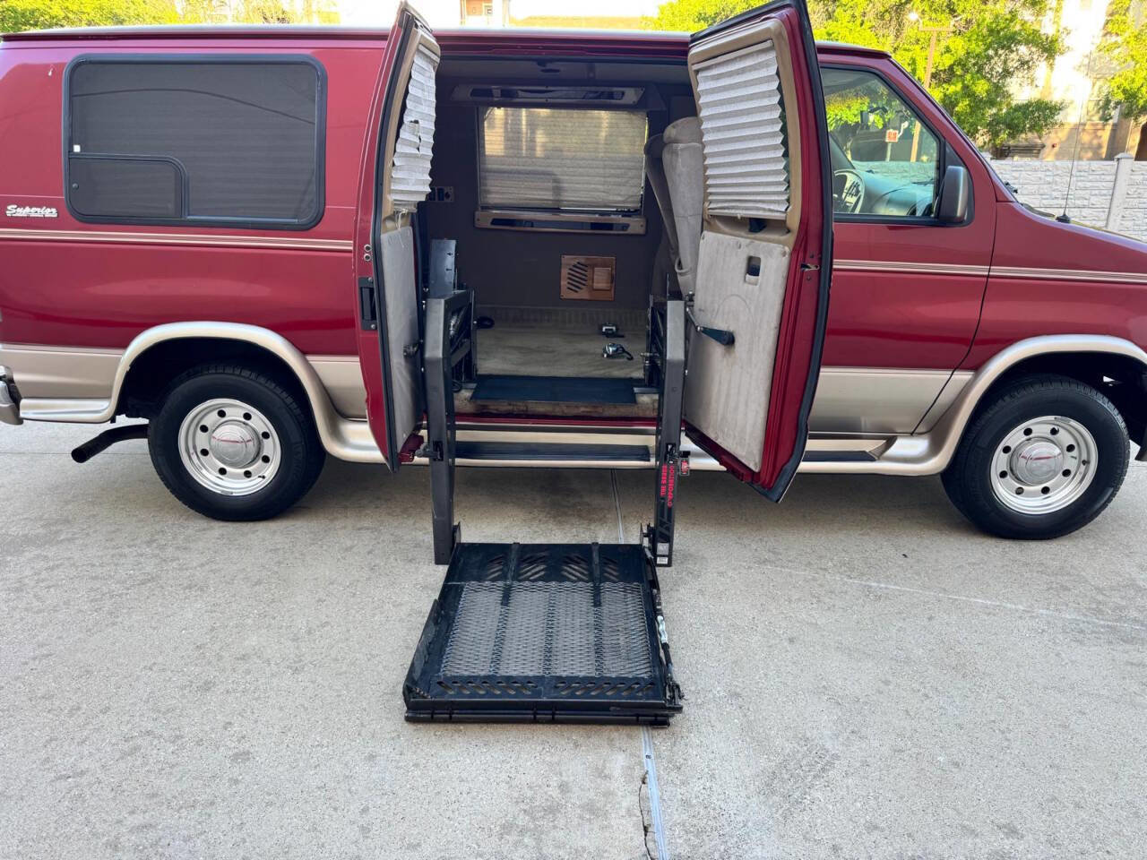 Used 1999 Ford E-250 and Econoline 250 RWD image 16
