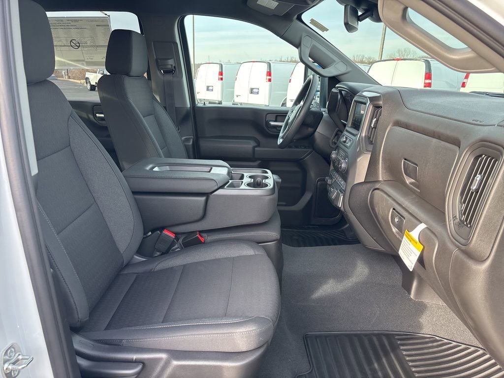 New 2026 Chevrolet Silverado 2500 Custom w/ Custom Value Package AWD/4WD image 47