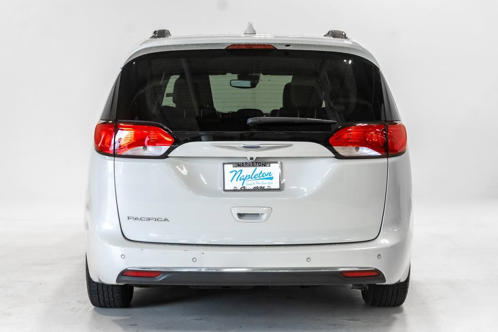 Used 2019 Chrysler Pacifica Touring-L Plus w/ Advanced Safetytec Group FWD image 31