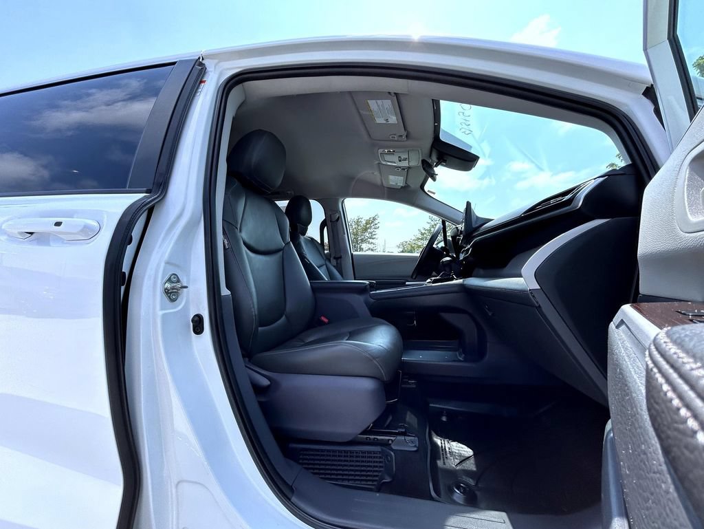 Used 2021 Toyota Sienna LE FWD image 16