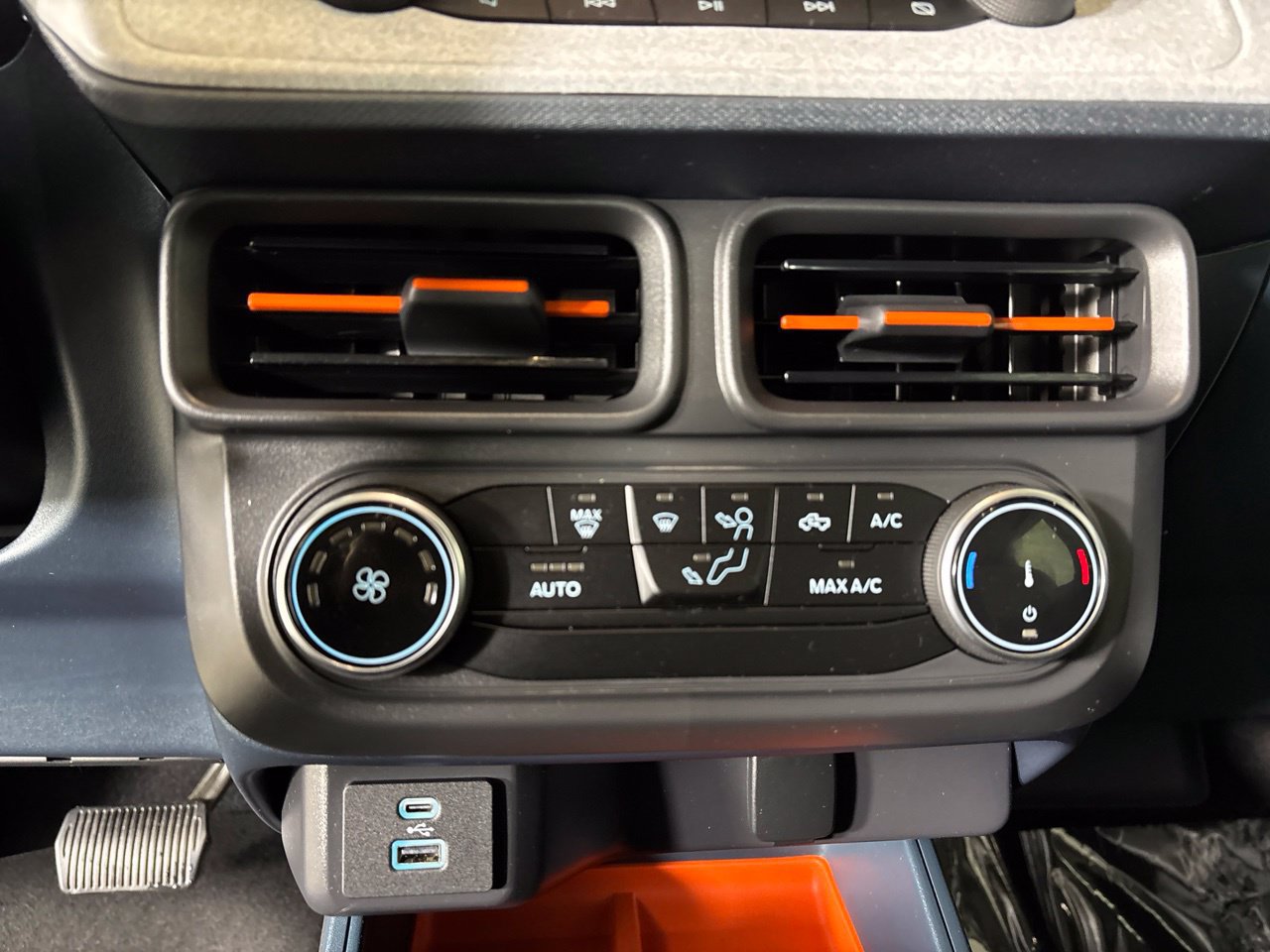 Used 2023 Ford Maverick XLT FWD image 19