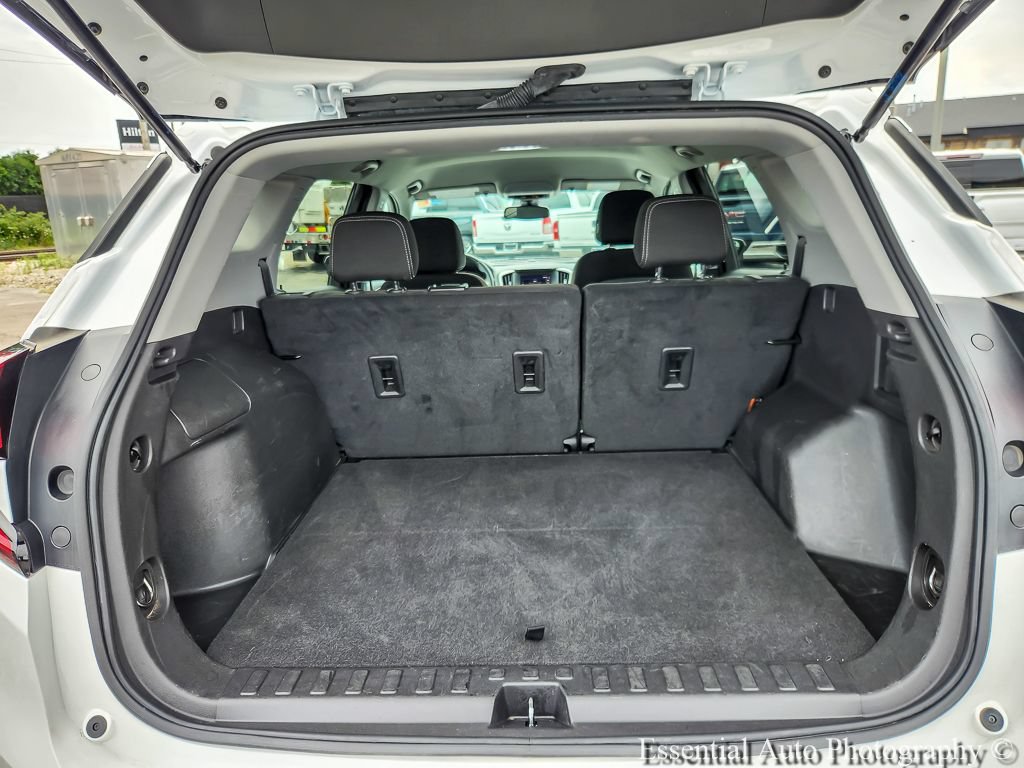 Used 2024 GMC Terrain SLE FWD image 17