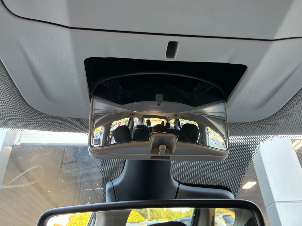 Used 2023 Chrysler Voyager LX FWD image 20