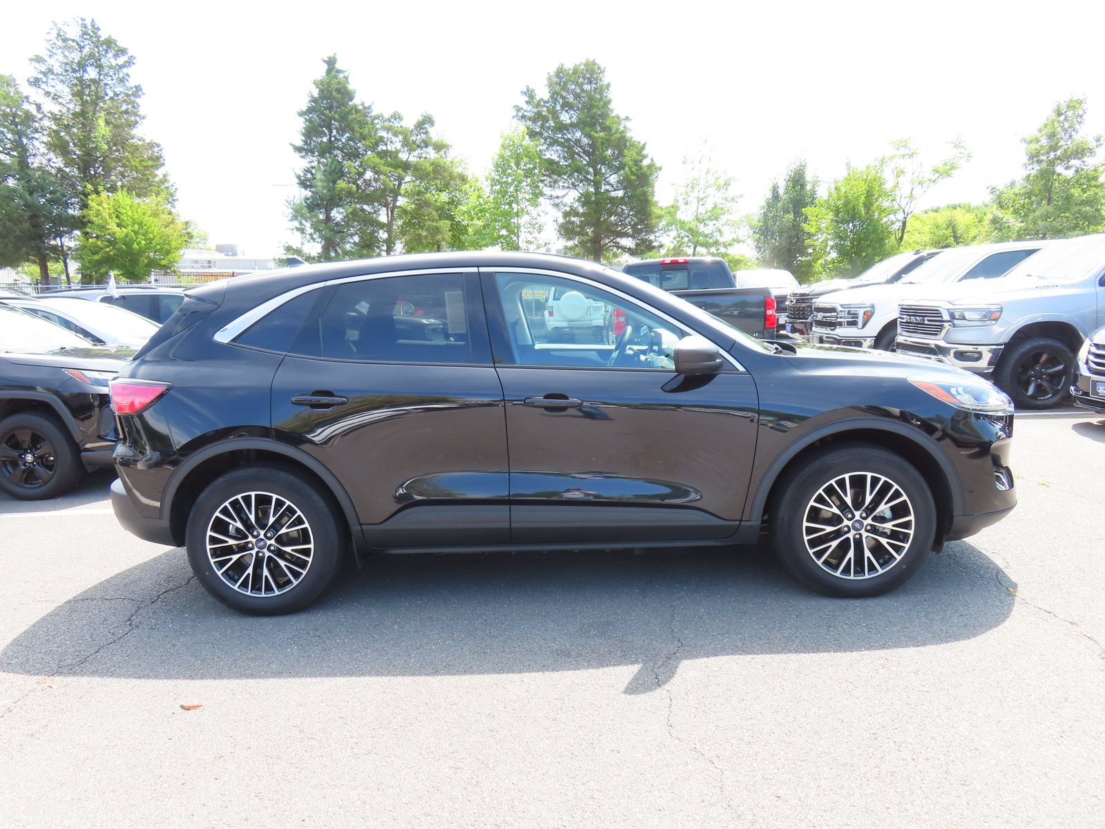 Certified 2022 Ford Escape SE w/ Convenience Package FWD image 7