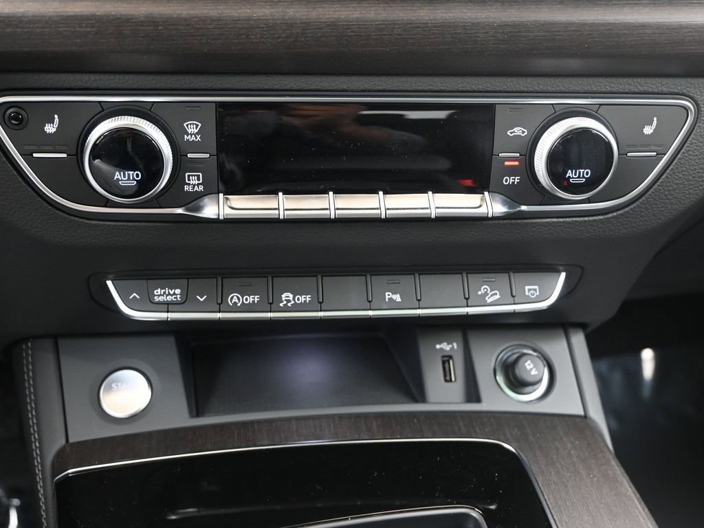 Certified 2025 Audi Q5 2.0T Premium Plus w/ Premium Plus Package image 32