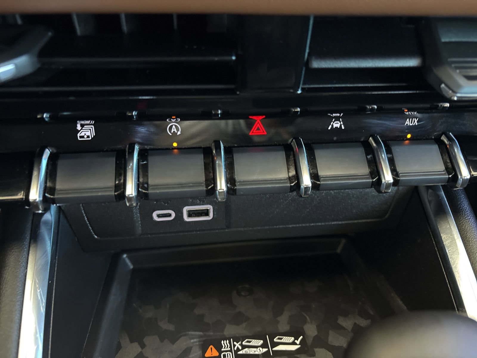 Certified 2025 GMC Canyon AT4 w/ AT4 Premium Package image 21