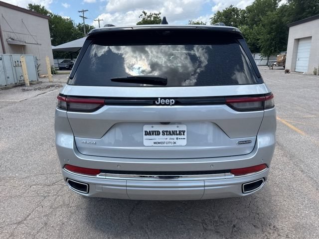 New 2025 Jeep Grand Cherokee Overland w/ Luxury Tech Group IV AWD/4WD image 5