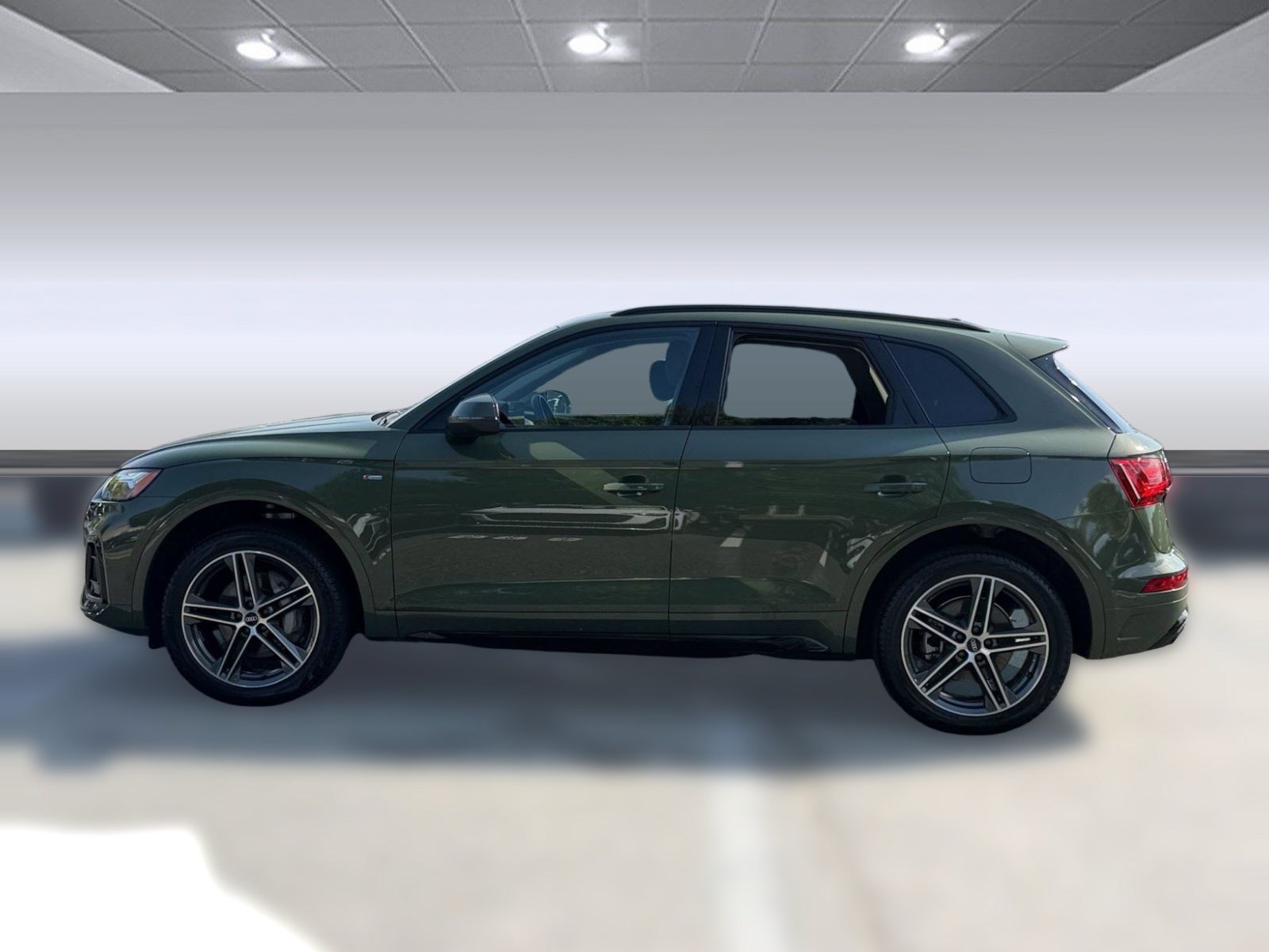 Used 2022 Audi Q5 e Premium Plus AWD/4WD image 2