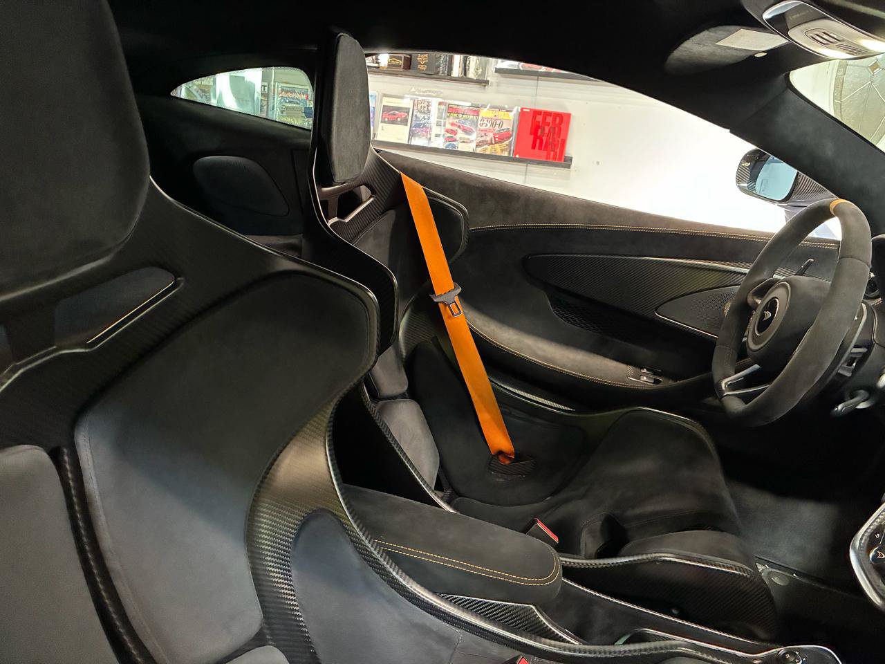 Used 2019 McLaren 600LT RWD image 37