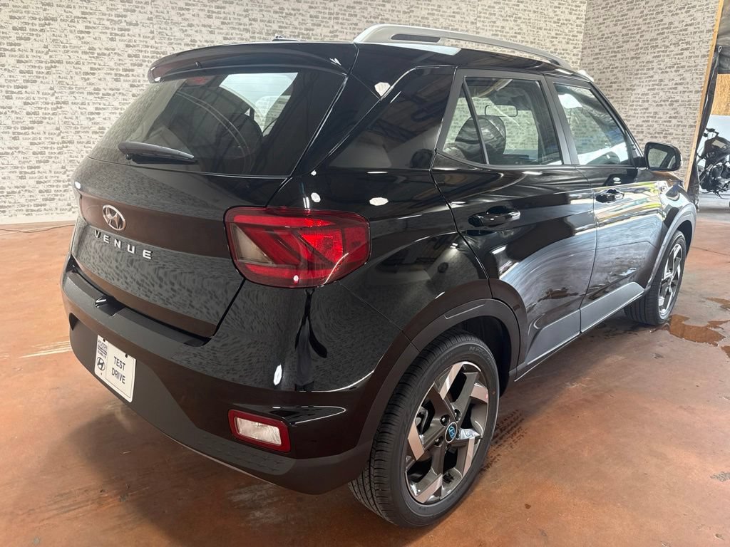 New 2026 Hyundai Venue SEL FWD image 7