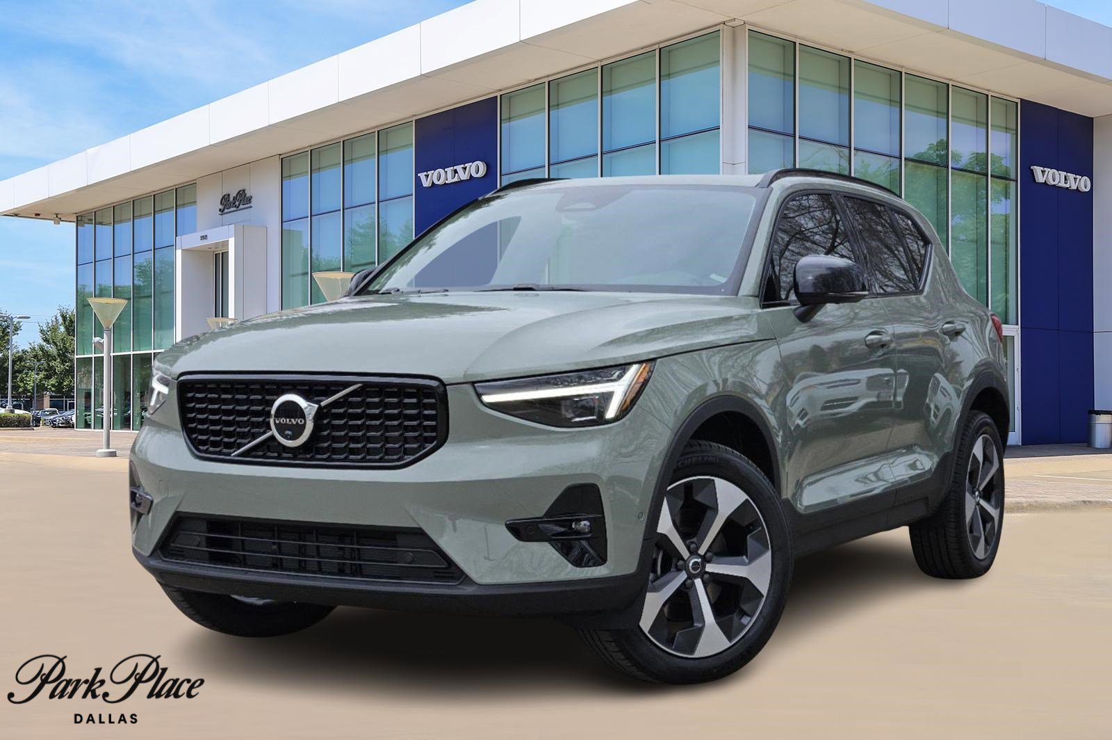 Used 2025 Volvo XC40 B5 Plus