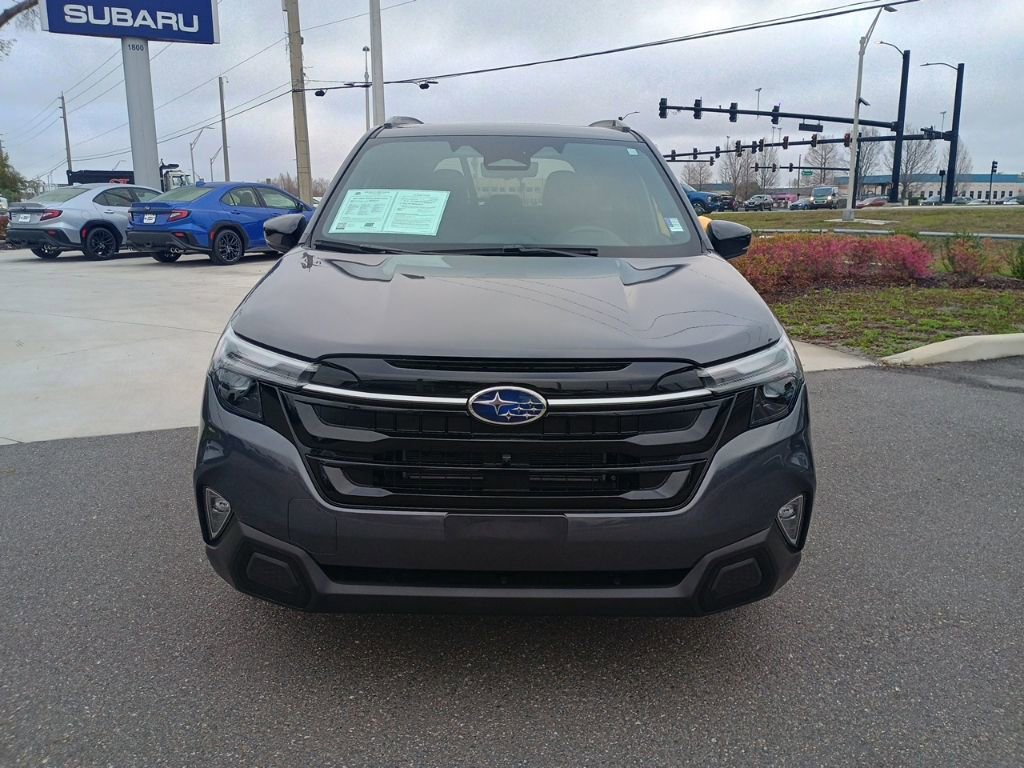 Used 2025 Subaru Forester Touring image 2