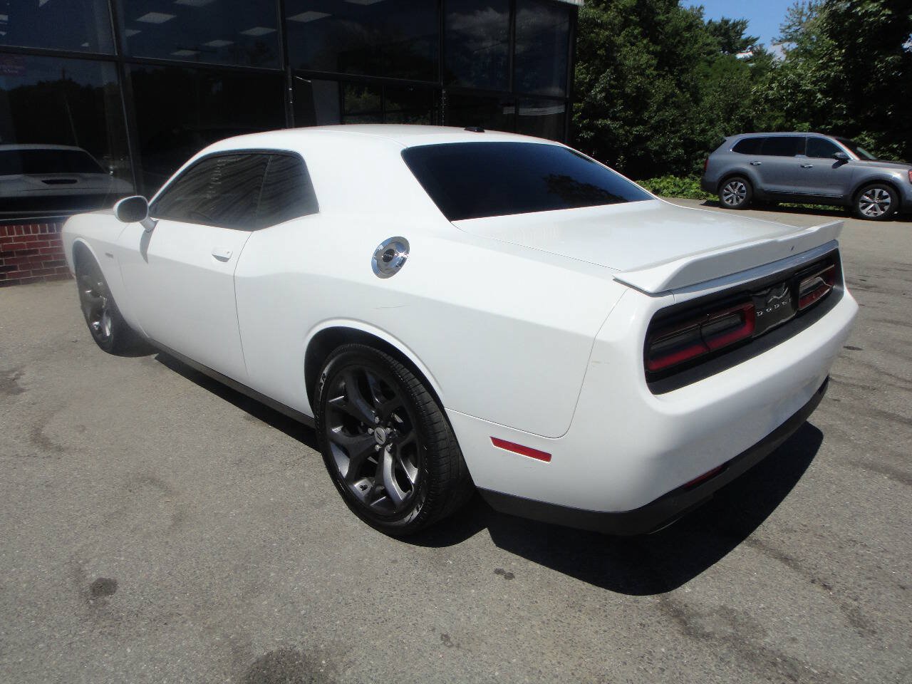 Used 2019 Dodge Challenger R/T RWD image 6