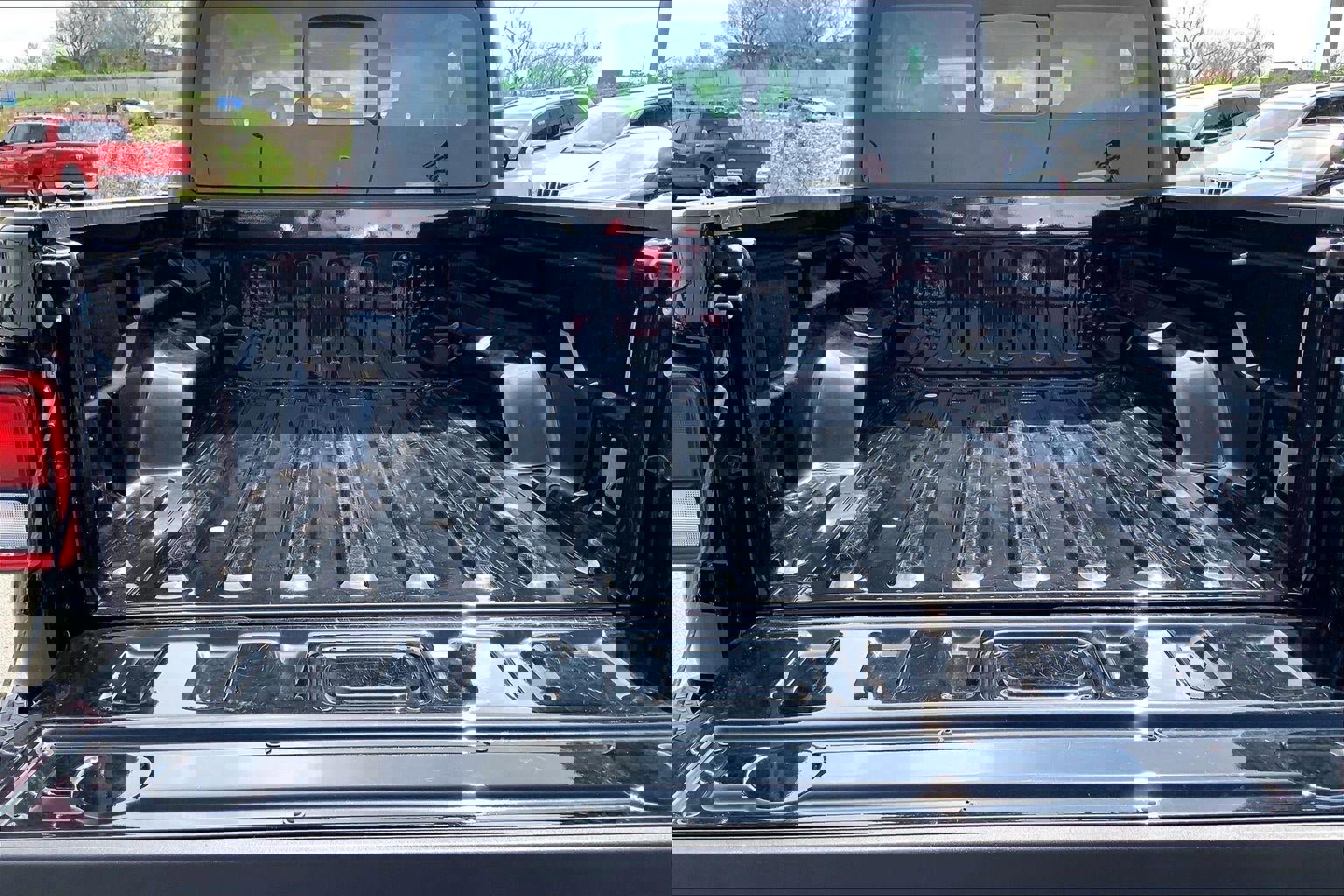 Used 2024 Jeep Gladiator Sport image 4