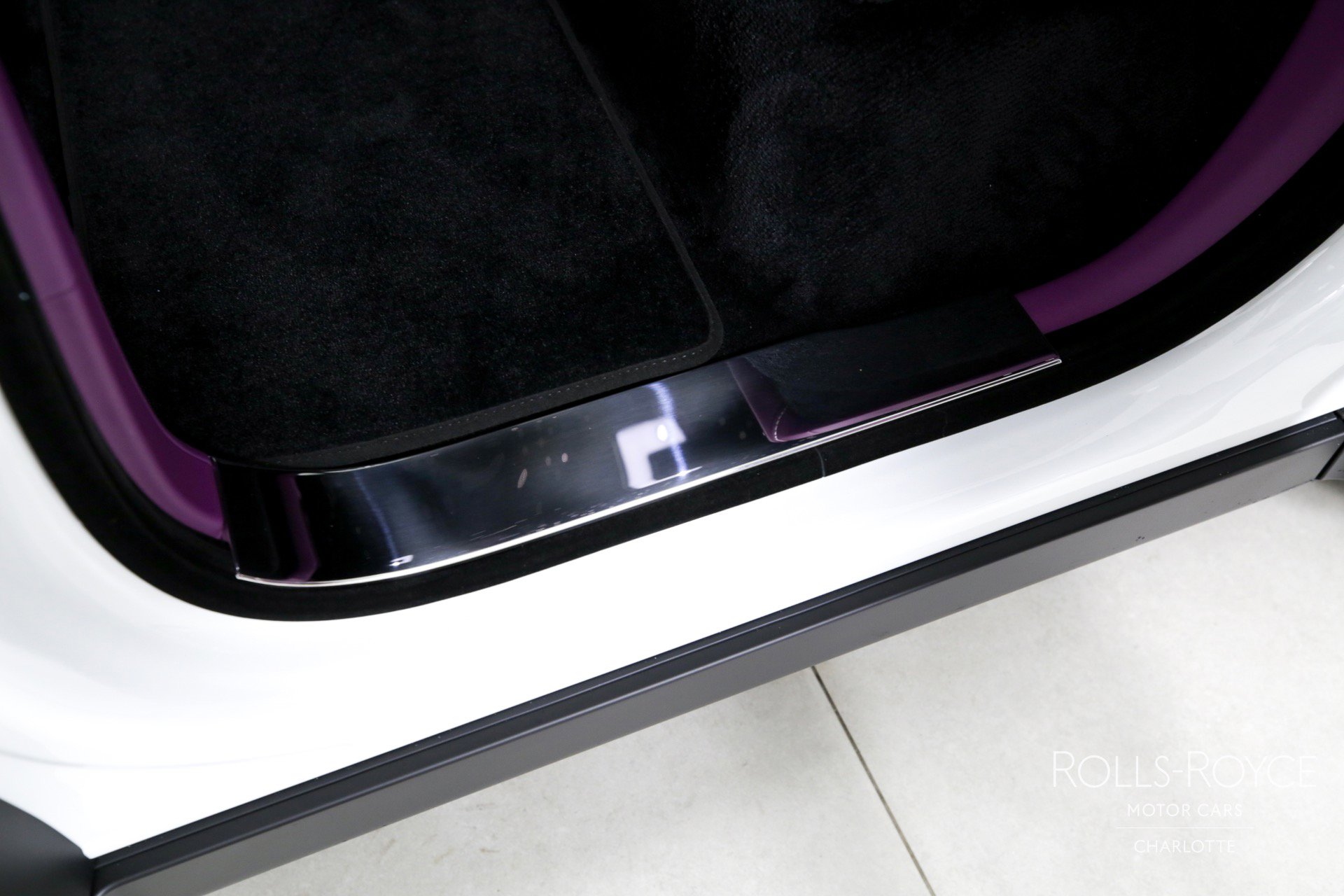 Used 2024 Rolls-Royce Cullinan image 18