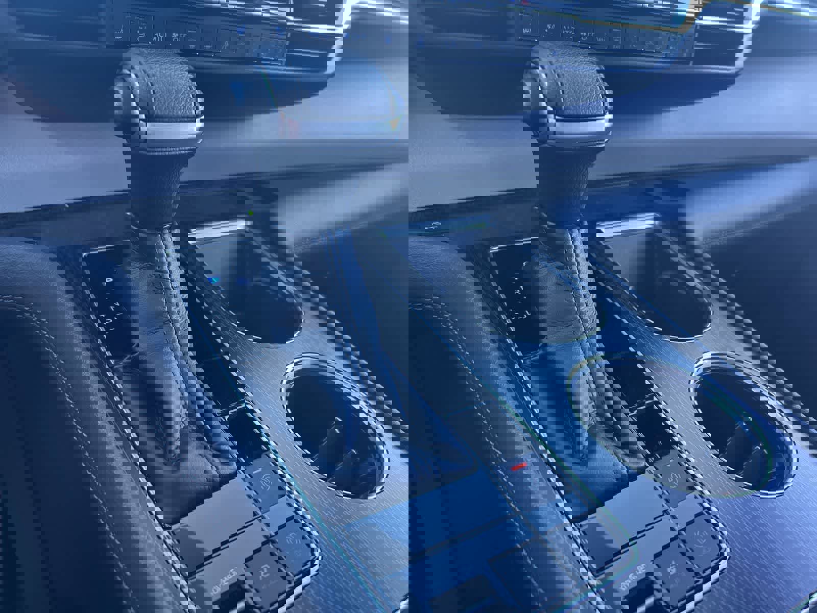 Used 2022 Toyota Sienna Limited image 37