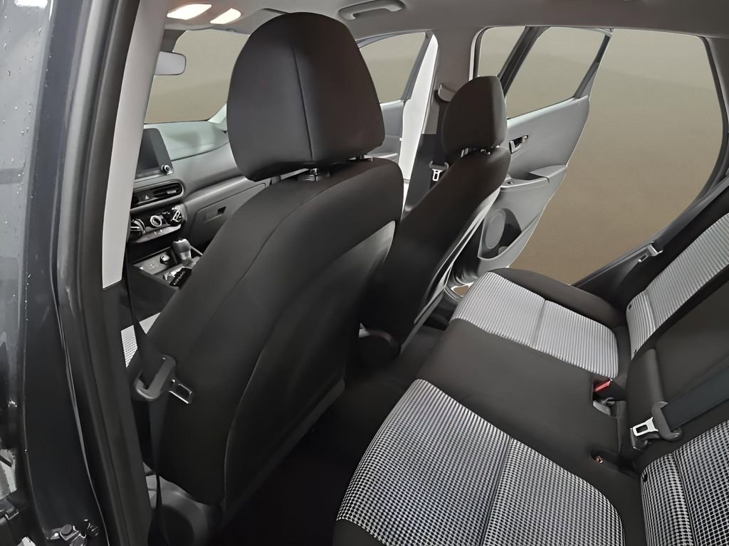 Certified 2022 Hyundai Kona SE w/ Cargo Package image 14