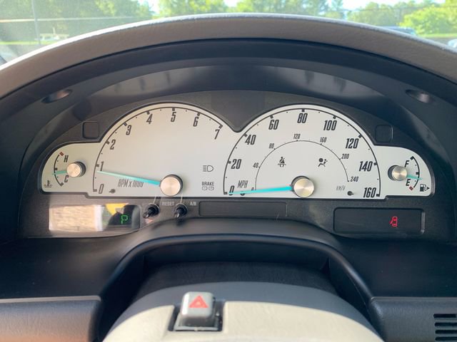 Used 2002 Ford Thunderbird image 18