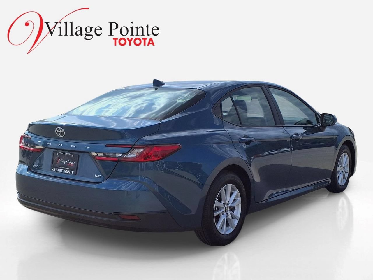 Used 2026 Toyota Camry LE w/ Convenience Package FWD image 5