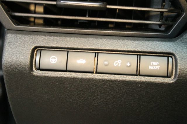 Used 2023 Nissan Altima 2.5 SR image 18