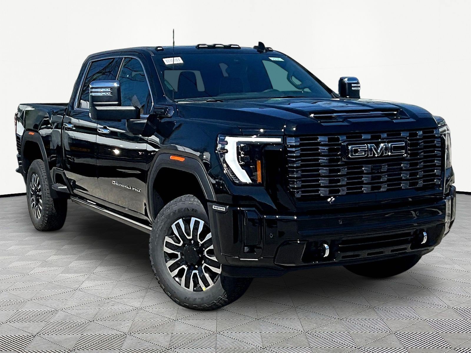 New 2026 GMC Sierra 3500 Denali Ultimate w/ LPO, Black Badging Package AWD/4WD image 2