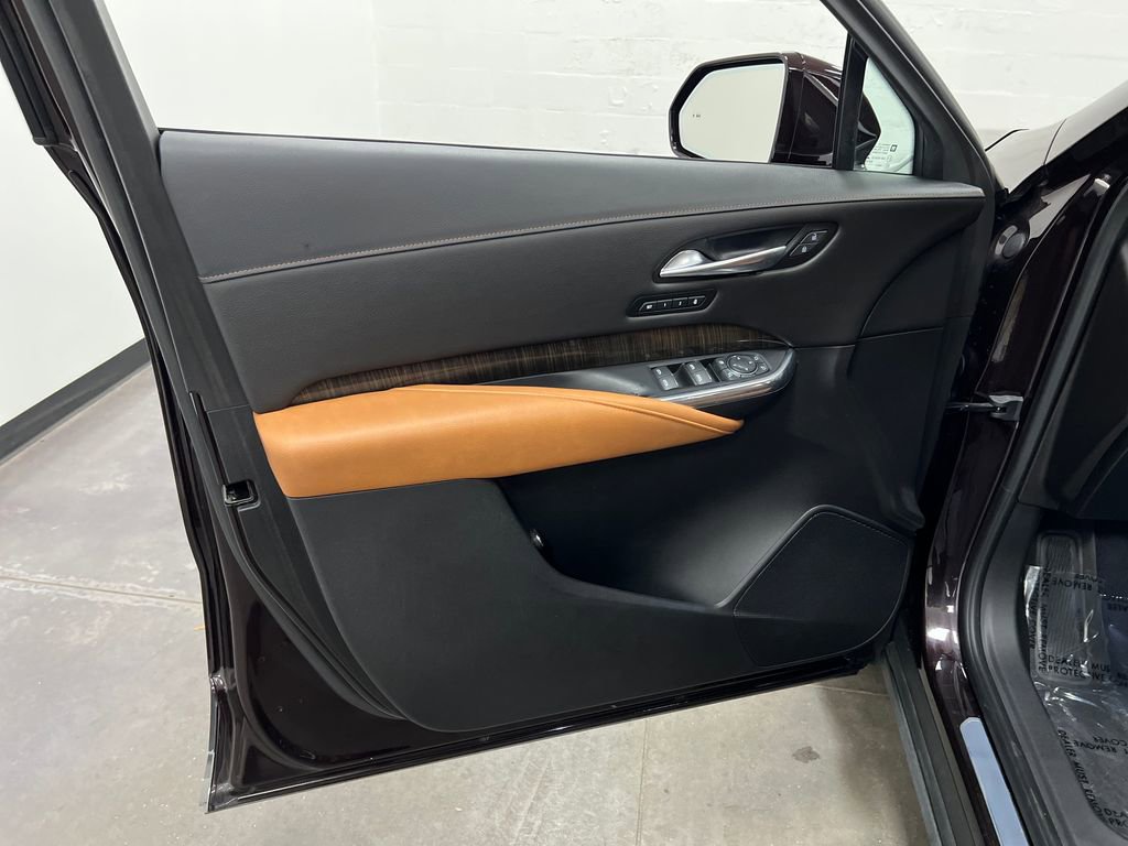 Used 2020 Cadillac XT4 Premium Luxury FWD image 12